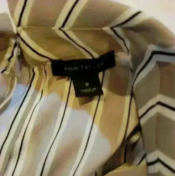 🌻ANN TAYLOR BLOUSE - Picture 4 of 7
